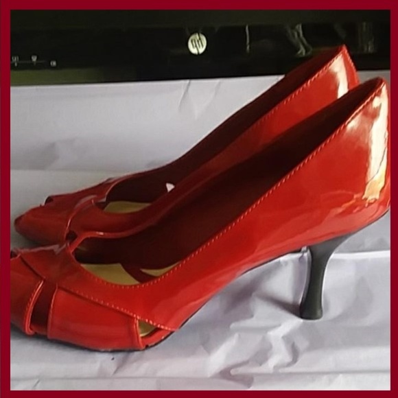 Kohl's Shoes - Red Patent Leather Heel